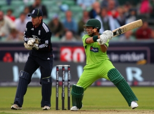 Kamran Akmal registered his first fifty of Pakistan's tour to guide the start of their run-chase, England v Pakistan, 1st ODI, Chester-le-Street, September 10 2010 