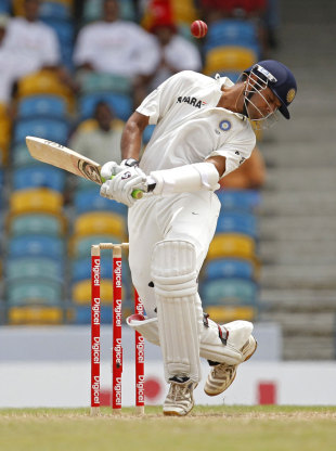 Rahul Dravid sways out of the path of a short one, West Indies v India, 2nd Test, Bridgetown, 4th day, July 1, 2011 