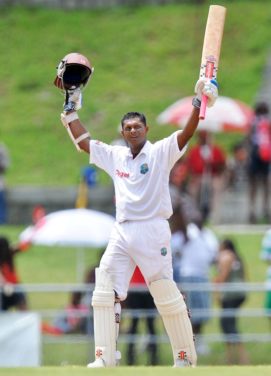Shivnarine Chanderpaul celebrates getting to a hundred