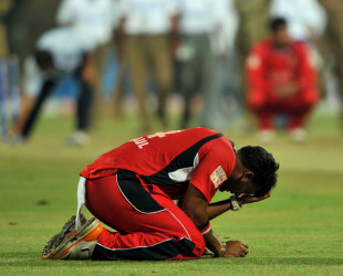 Ravi Rampaul is despondent after T&T's loss, Mumbai Indians v Trinidad & Tobago, Champions League T20, Bangalore, 26 September, 2011