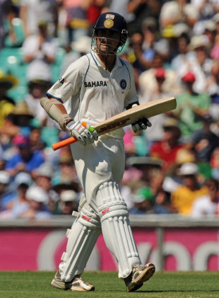 Gautam Gambhir walks off after falling for a duck, Australia v India, 2nd Test, Sydney, 1st day, January 3, 2012
