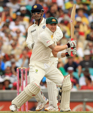 Michael Clarke plays one of several pull shots, Australia v India, 2nd Test, Sydney, 2nd day, January 4, 2012