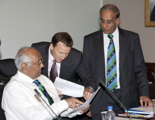 ICC president shares a thought with head of legal and company secretary, David Becker, Dubai, January 31, 2012
