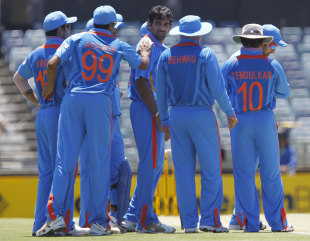 Zaheer Khan removed Upul Tharanga and Kumar Sangakkara with seam movement, India v Sri Lanka, CB Series, 2nd ODI, Perth, February 8, 2012