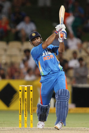 MS Dhoni swings down the ground again, India v Sri Lanka, Commonwealth Bank Series, Adelaide, February 14, 2012