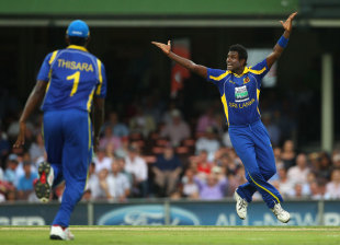 Angelo Mathews is ecstatic after effecting a breakthrough, Australia v Sri Lanka, CB Series, Sydney, February 17, 2012