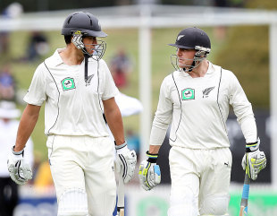 Ross Taylor and Brendon McCullum walk out after lunch, New Zealand v South Africa, 2nd Test, Hamilton, 1st day, March 15, 2012
