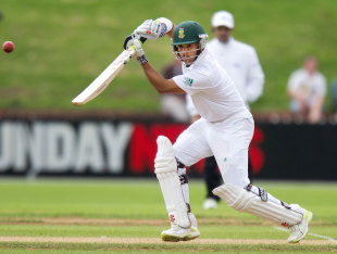 JP Duminy drives through the off side, New Zealand v South Africa, 3rd Test, Wellington, 2nd day, March 24, 2012