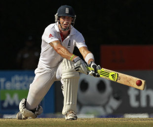 Kevin Pietersen plays a switch hit shot, Sri Lanka v England, 2nd Test, Colombo, P Sara Oval, 3rd day, April 5, 2012