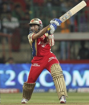 Tillakaratne Dilshan cuts during his half-century, Royal Challengers Bangalore v Deccan Chargers, IPL 2012, May 6, 2012