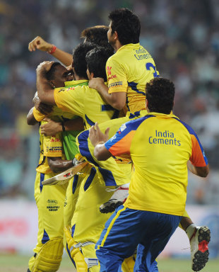 Dwayne Bravo is mobbed by his team-mates, Kolkata Knight Riders v Chennai Super Kings, IPL, Kolkata, May 14, 2012