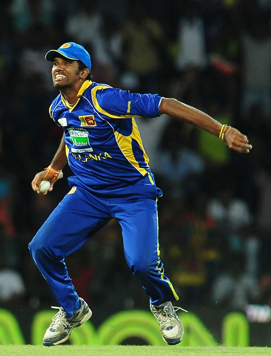 Sachithra Senanayake took out Virender Sehwag with a sharp catch