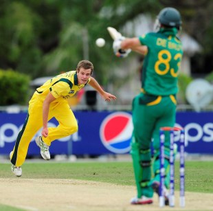 Mark Steketee, who picked up 3 for 35, sends down a short ball, Australia v South Africa, ICC Under-19 World Cup semi-final, Townsville, August 21, 2012