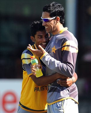 Umar Gul and Raza Hasan share a light moment on the eve of the semi-final against Sri Lanka, World Twenty20, Colombo, October 3, 2012