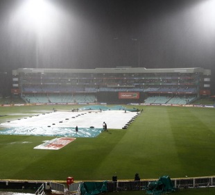 Heavy rain washed out play in Durban, Kolkata Knight Riders v Perth Scorchers, Group A, Champions League T20, Durban, October 17, 2012