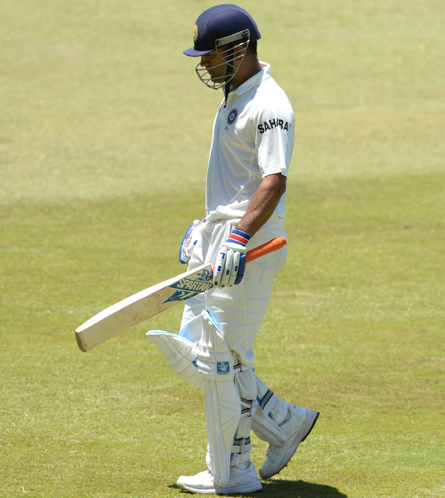 MS Dhoni walks back solemnly to the pavilion