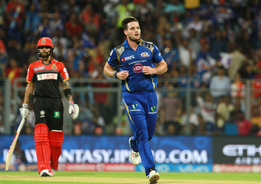 Fast bowler Mitchell McClenaghan bowled a hostile spell to KL Rahul and had the opener nicking behind for 23