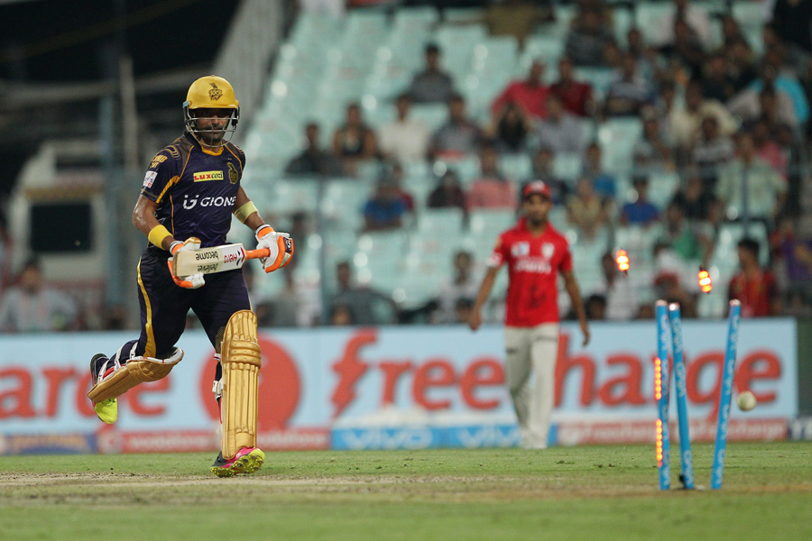Both openers' innings came to an end through run-outs, leaving Kolkata Knight Riders at 137 for 2 in 16.5 overs with Yusuf Pathan and Andre Russell at the crease