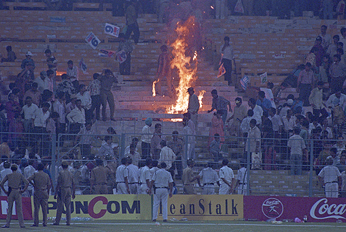 Fans were angry after India collapsed in the 1996 World Cup semi-final at 
