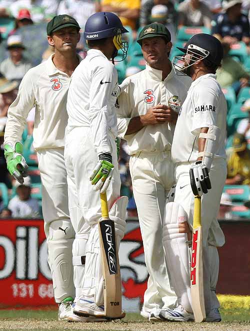 Harbhajan Singh has a chat with Ricky Ponting