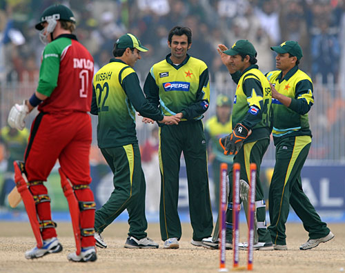 Shoaib Malik bowled Brendan Taylor for 49 | Cricket Photo | ESPN ...