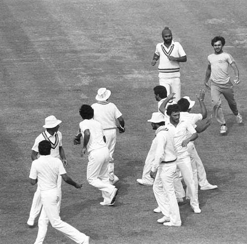India's fans invade the pitch during the final, World Cup 1983