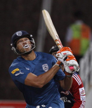 Andrew Symonds launches one into the stands, Deccan Chargers v Delhi Daredevils, IPL, Durban, May 13, 2009