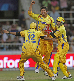 Team-mates rush in to congratulate Suresh Raina, Chennai Super Kings v Kings XI Punjab, IPL, 54th match, Durban, May 20, 2009
