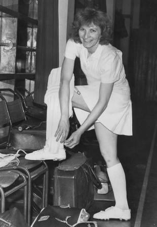 Enid Bakewell pads up at Crystal Palace ahead of the 1973 World Cup, April 18, 1973