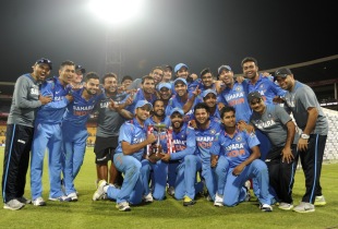 India players pose with the trophy, India v Australia, 7th ODI, Bangalore, November 2, 2013