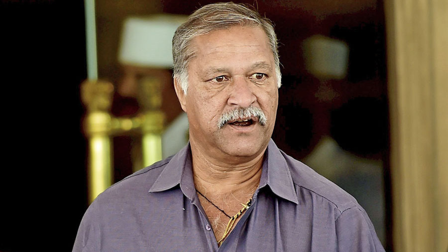 Shivlal Yadav profile and biography, stats, records, averages, photos and  videos