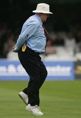 David Shepherd performs his usual hop, England v Australia, NatWest Series final, Lord's, July 2